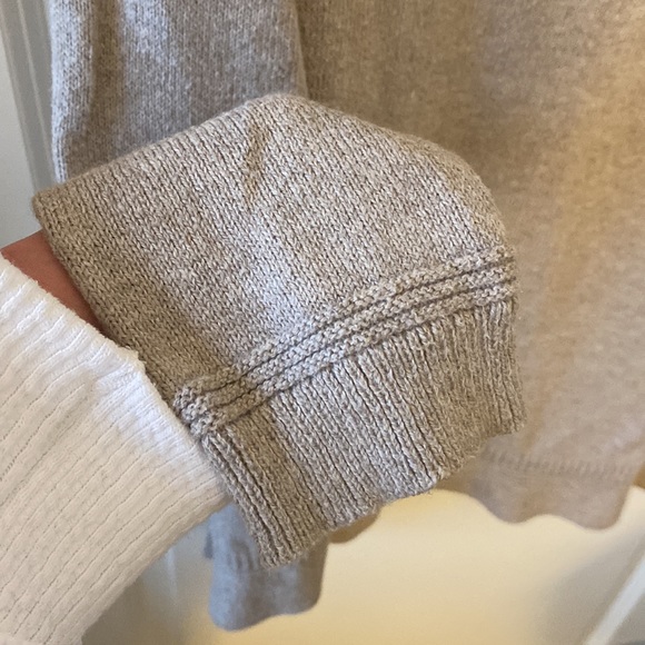 COPY - Grey Old Navy Tunic Sweater - Picture 4 of 5